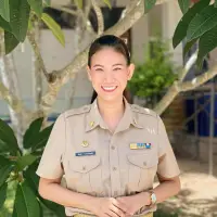 นางสาวธัญธิดา รอดคล้ายขลิบ